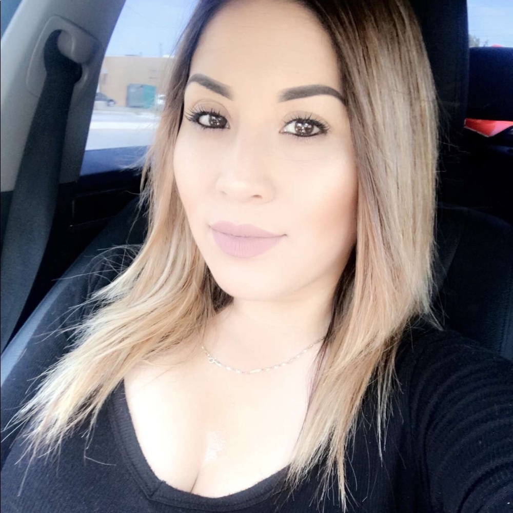 Meet your Posher, Myra
